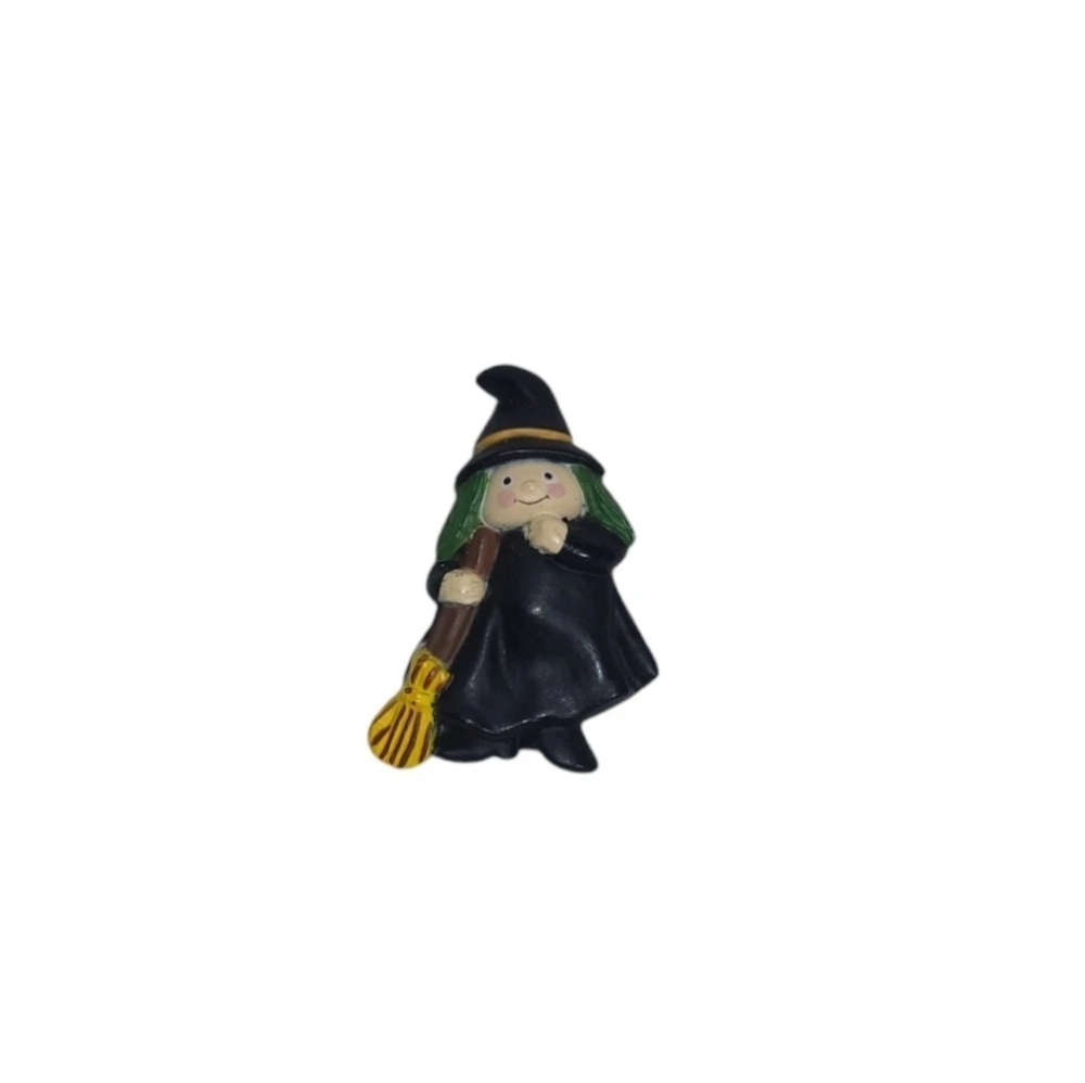 Vintage Fun World Pin Halloween Witch with Broom Lehmann  1980s Brooch